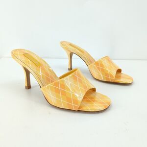 Larroude Women 6 Colette Mule Sandal Argyle Yellow Kitten Square Toe NEW FLAW